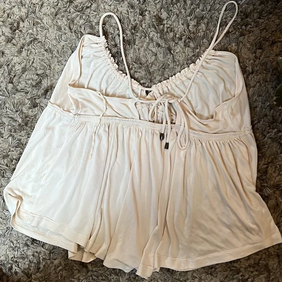 Worn once  XS adorable flowery silhouette soft appeal - Picture 4 of 5